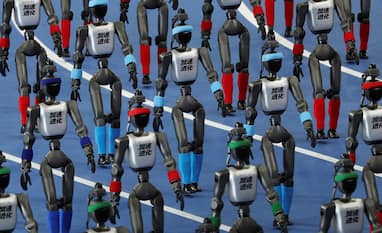 Chinese humanoid robots set new world records at Beijing robot games