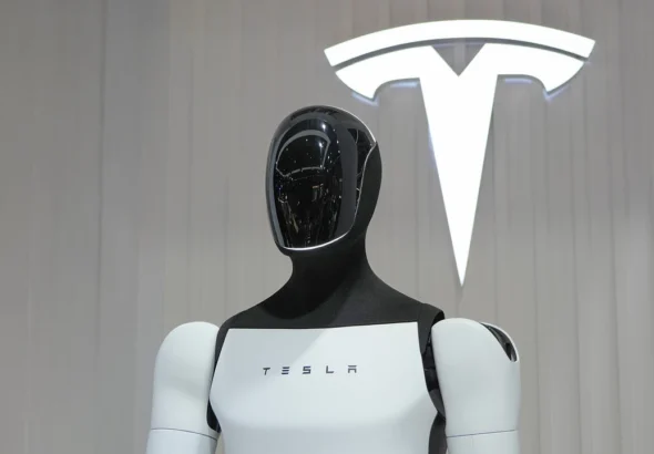 The Trillion-Dollar Wager on Humanoid Robots by Tesla